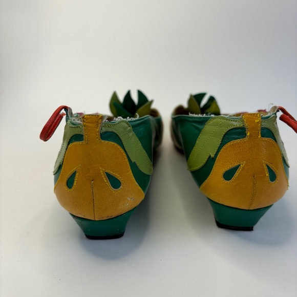 Vintage Zalo leather shoes with a fruit theme - Picture 2 of 10